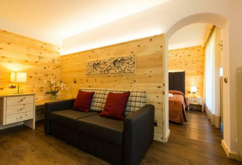 小型套房, Cristina