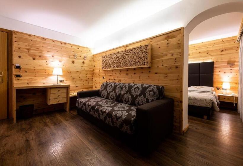 小型套房, Cristina