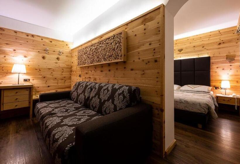 小型套房, Cristina