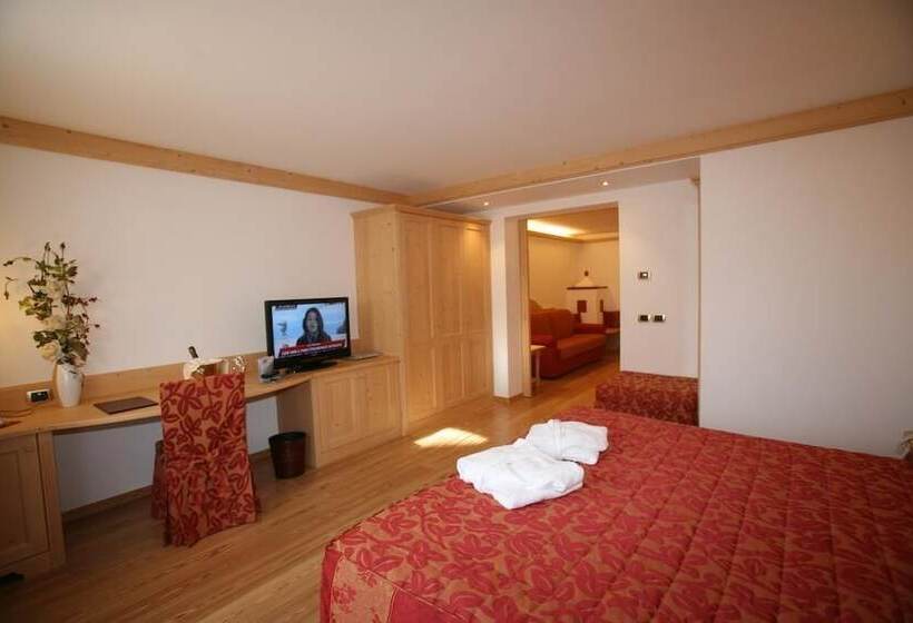 小型套房, Cristina