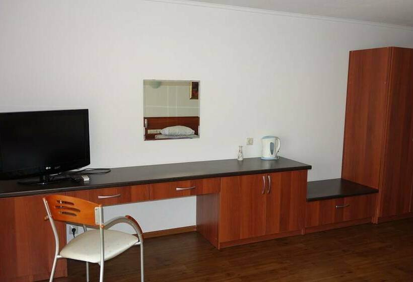 اتاق استاندارد سه نفره, Guest House Markiza