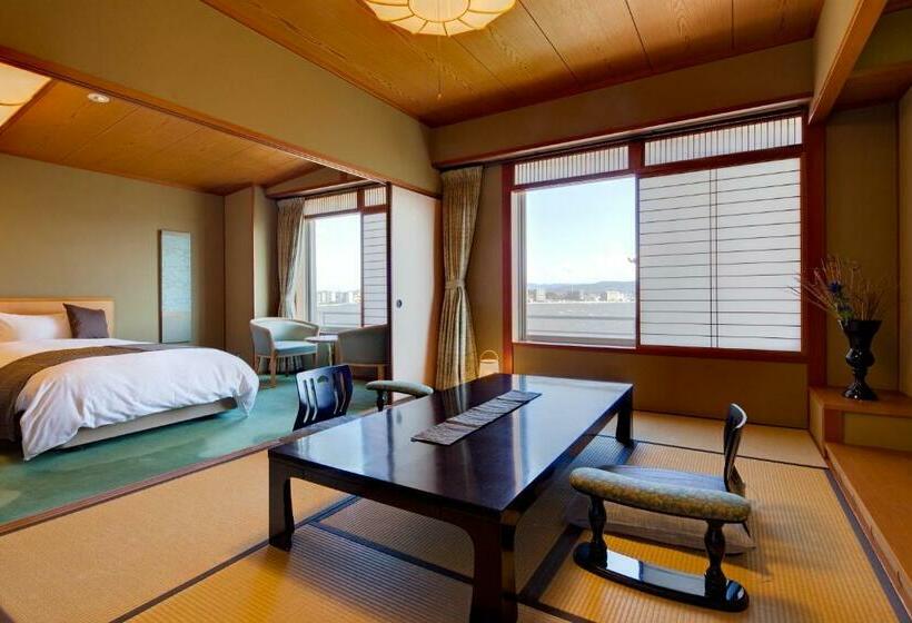 غرفة قياسية, Naniwa Issui