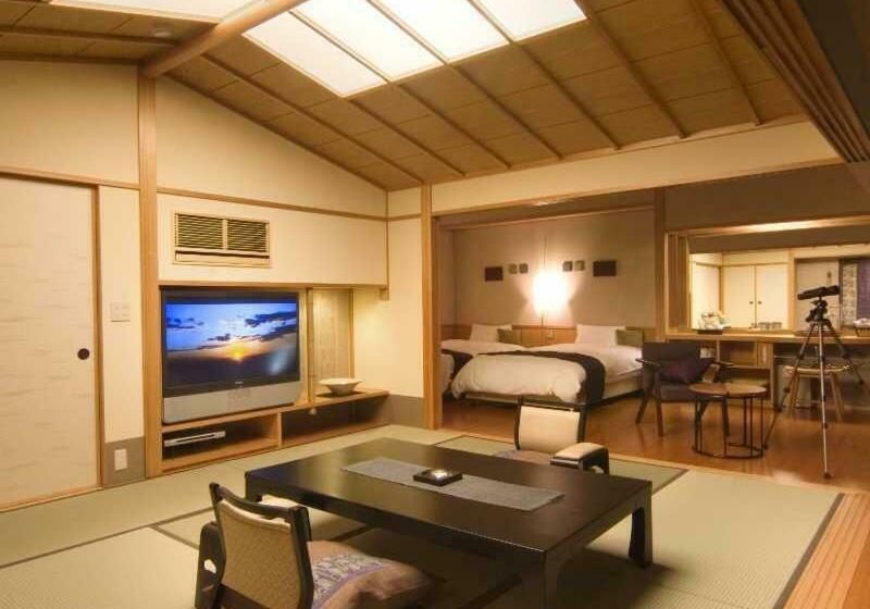 غرفة ديلوكس, Naniwa Issui