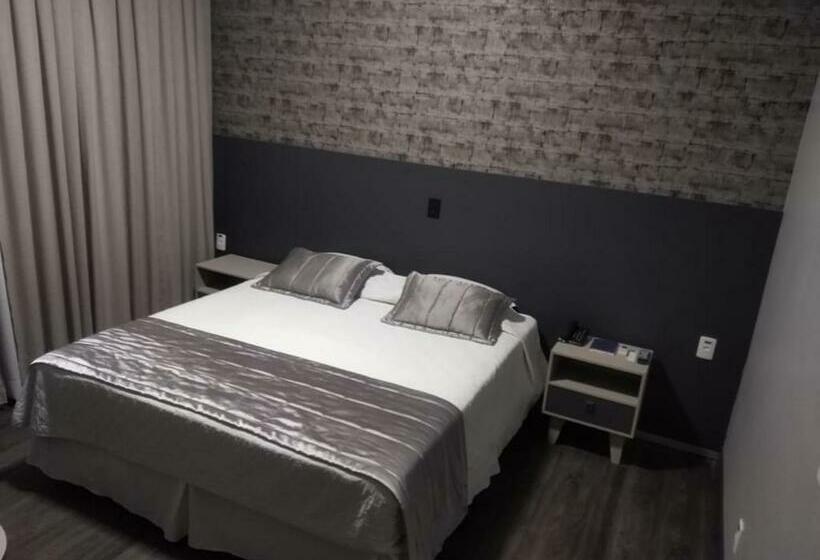 חדר סטנדרט, Opuka