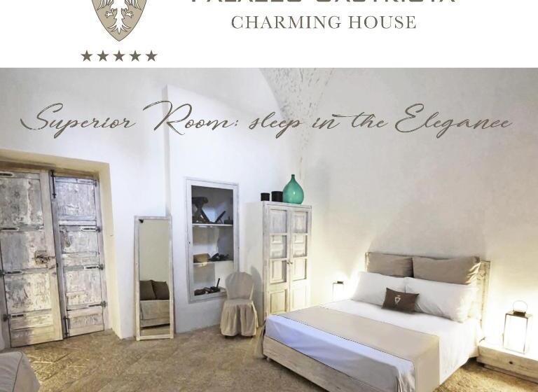 غرفة سوبيريور, Palazzo Castriota