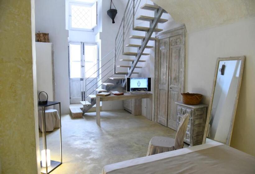 디럭스 룸, Palazzo Castriota