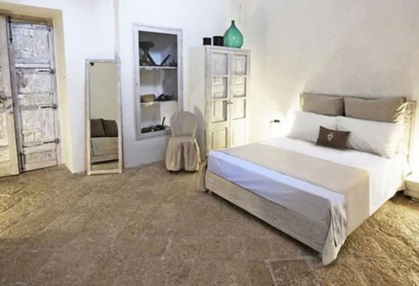 غرفة سوبيريور, Palazzo Castriota