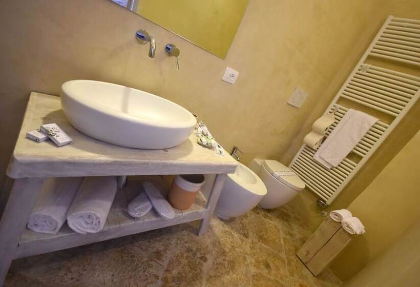 جناح, Palazzo Castriota