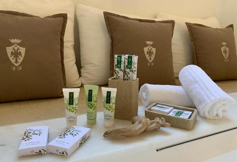 جناح, Palazzo Castriota