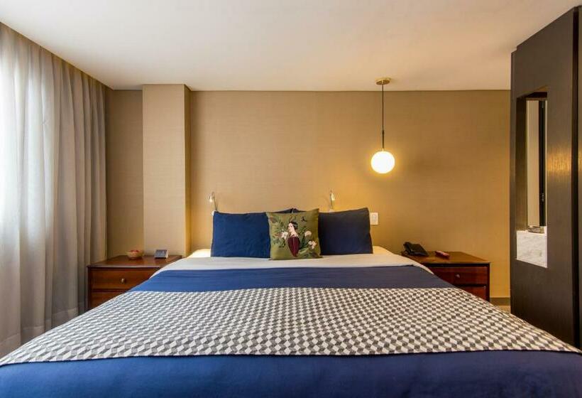 جناح جونيور, Regina