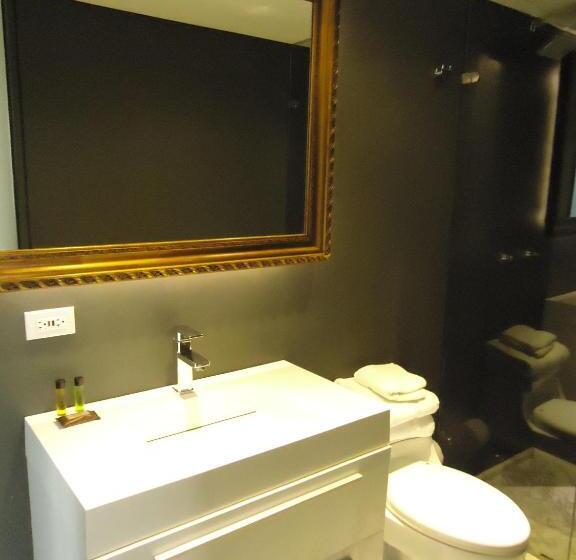 غرفة قياسية ثلاثية, Regina