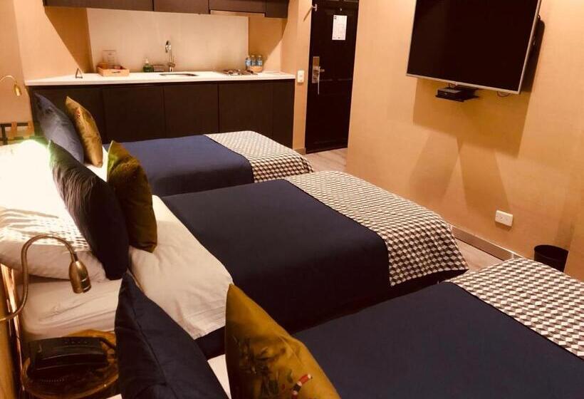 غرفة قياسية ثلاثية, Regina