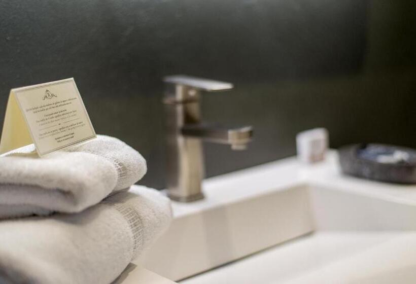 غرفة قياسية فردية, Regina