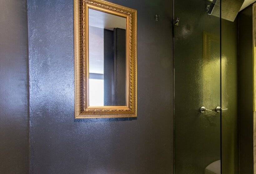 غرفة قياسية, Regina