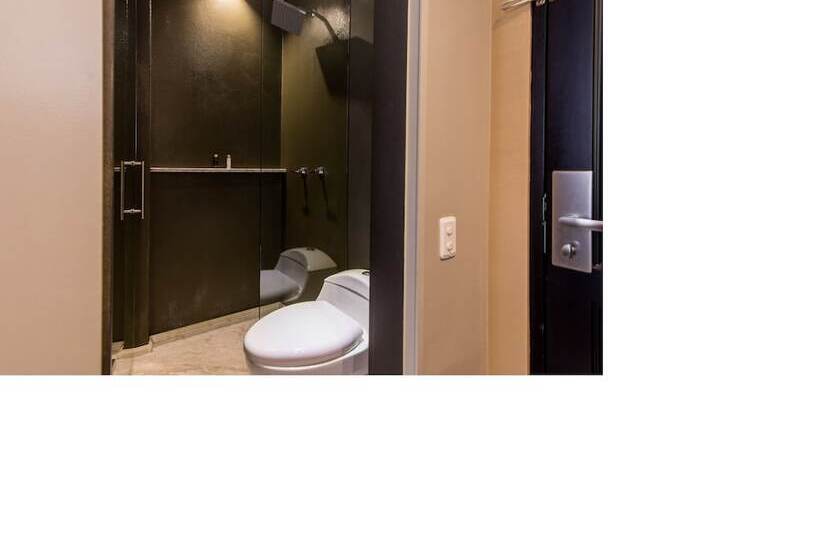 غرفة قياسية فردية, Regina