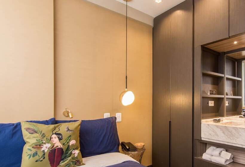 غرفة قياسية فردية, Regina