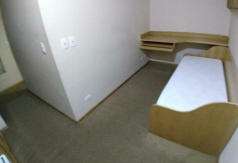 패밀리 룸, Satélite Campos Do Jordão