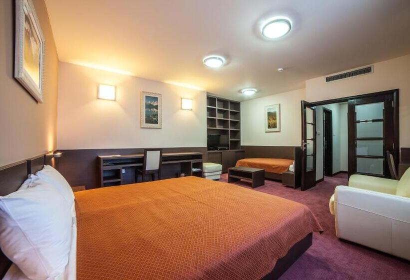 سوییت جونیور, Terminus