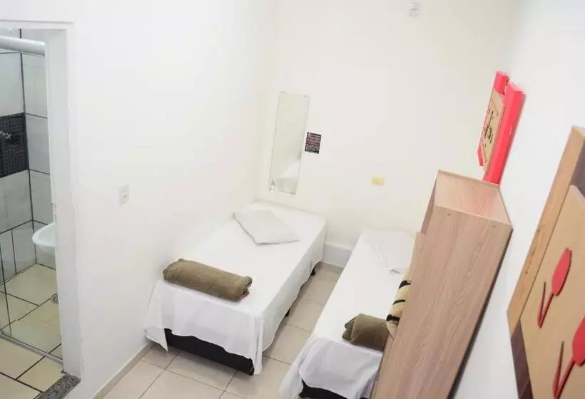 Basic Kolmen Hengen Huone, Lize Hotel Rodoviária