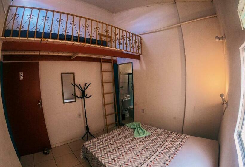 חדר סטנדרט לשלושה, Viela Hostel