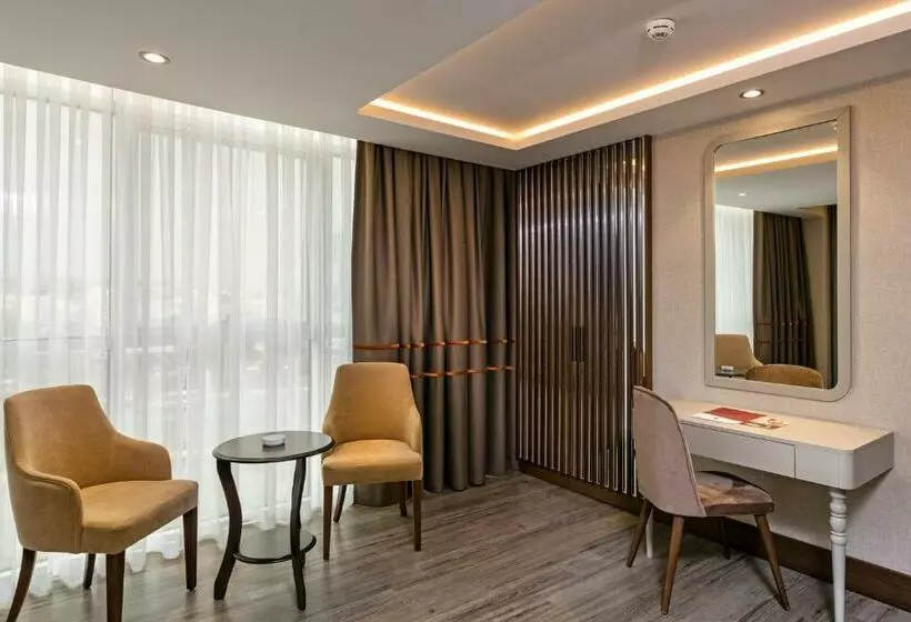 اتاق لوکس خانوادگی, B Business Hotel & Spa