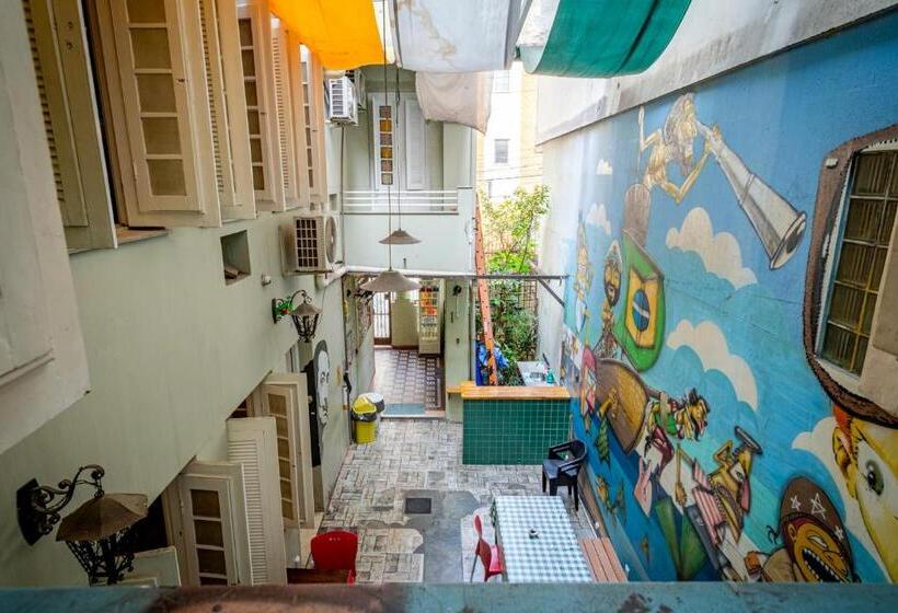 اتاق استاندارد, Books Hostel