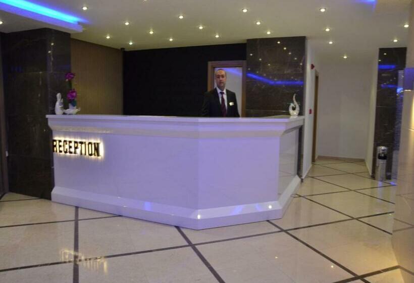 غرفة أساسية ثلاثية, Emin Otel