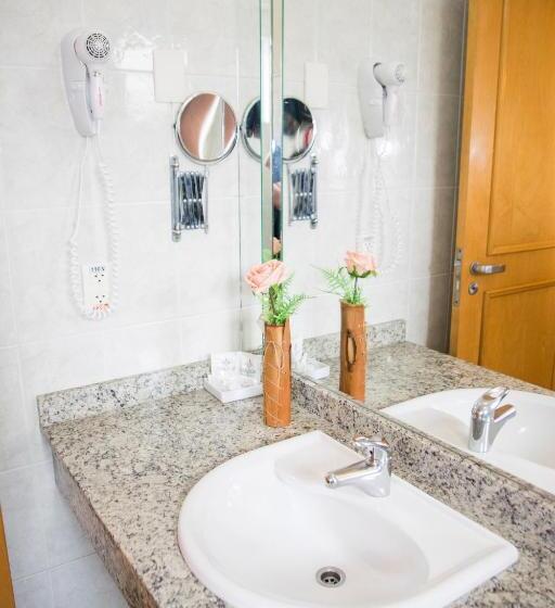 エクゼクティブトリプル, Barbur Plaza