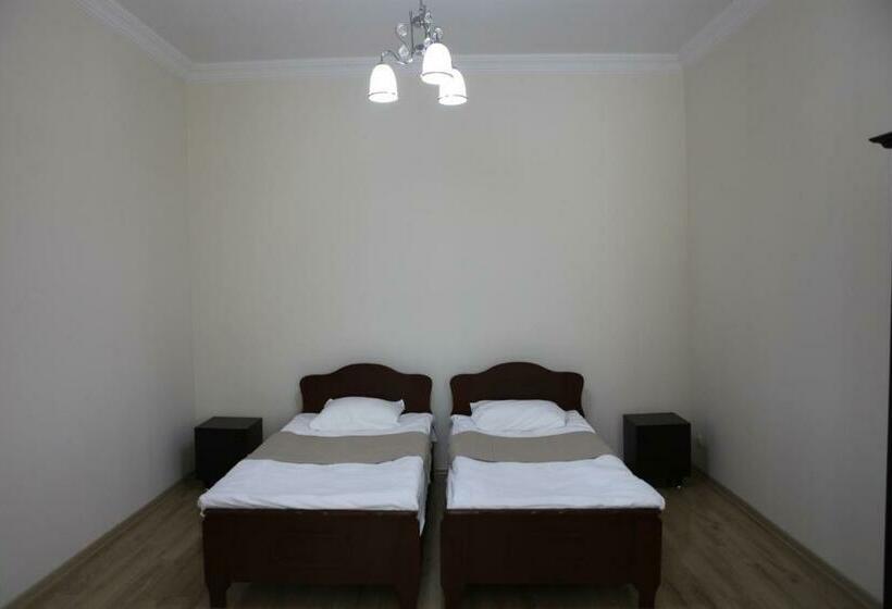 اتاق استاندارد, Batumi Summer