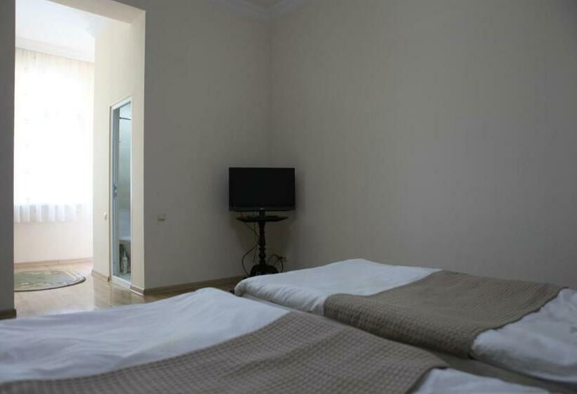 اتاق استاندارد, Batumi Summer