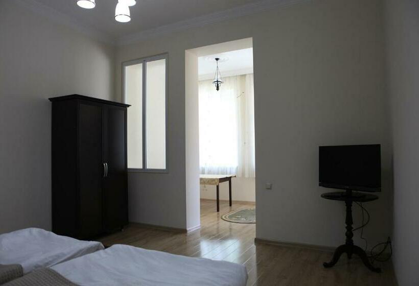 اتاق استاندارد, Batumi Summer