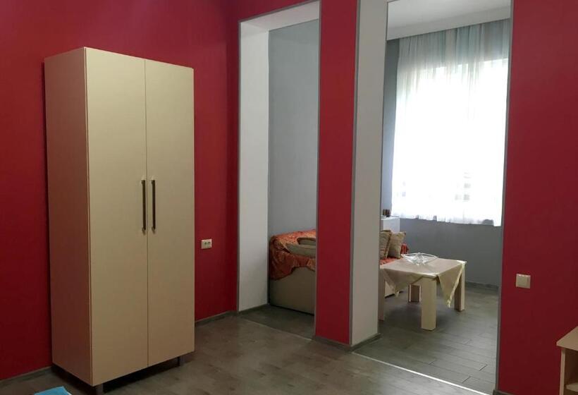 اتاق استاندارد, Batumi Summer