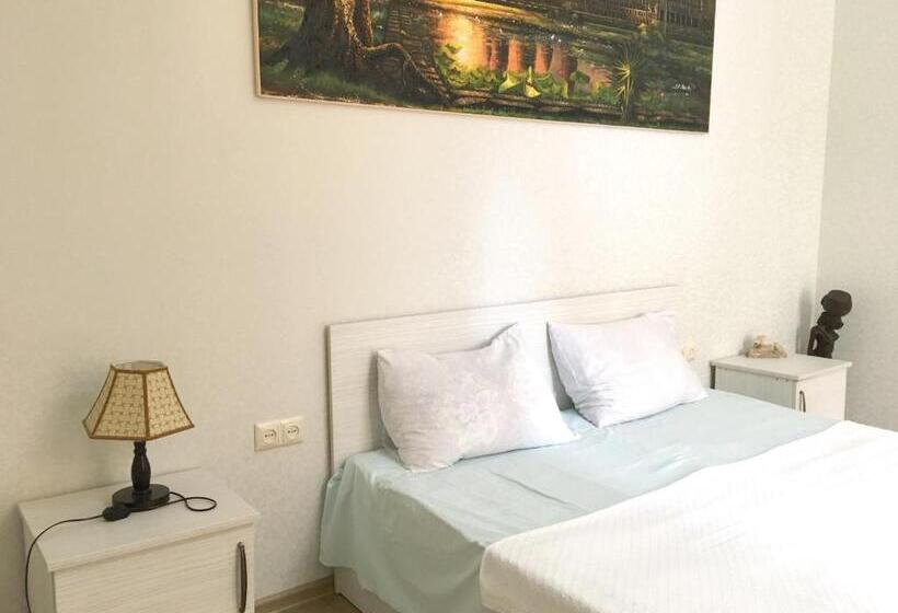 اتاق استاندارد, Batumi Summer