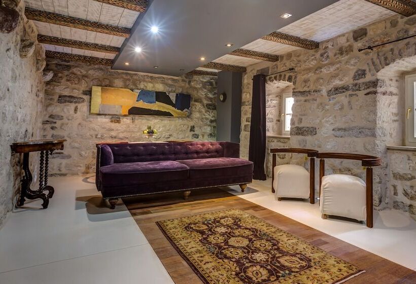 سوییت لوکس, Boutique Hotel Hippocampus