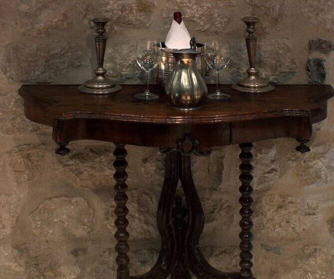 سوییت لوکس, Boutique Hotel Hippocampus