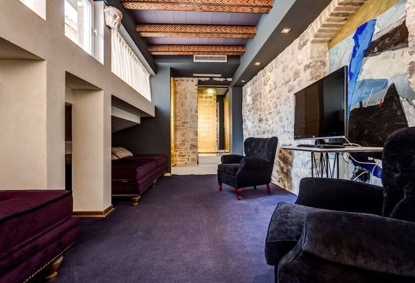 سوییت لوکس, Boutique Hotel Hippocampus