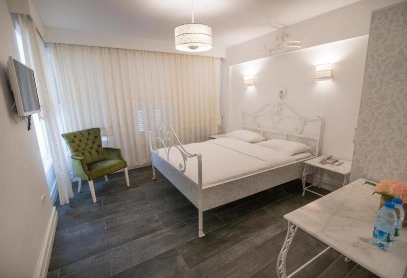 اتاق لوکس, Büyükada Port