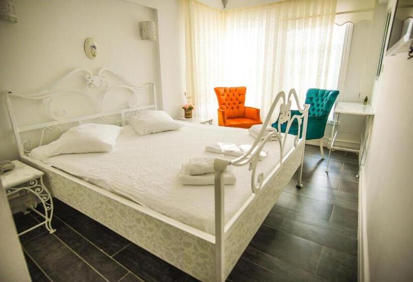 اتاق لوکس, Büyükada Port