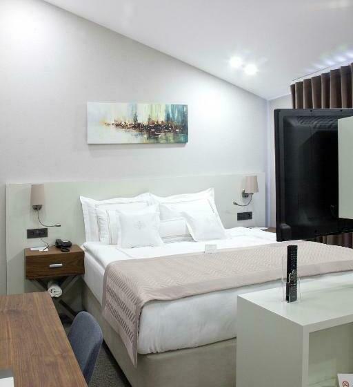 اتاق لوکس با بالکن, Casa Bianca