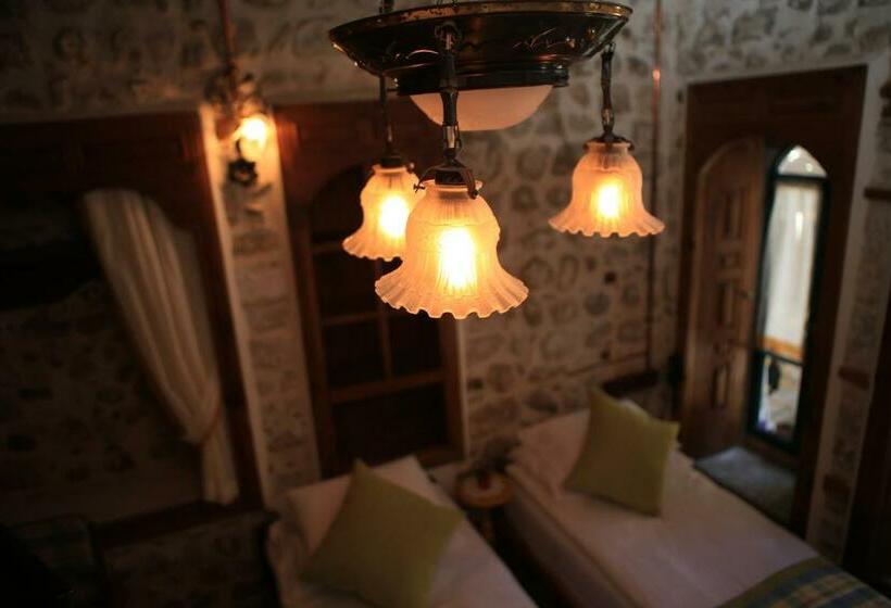 اتاق استاندارد, Cicekli Konak