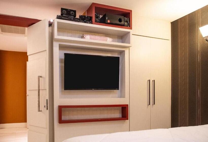 Люкс Deluxe Кровать Кинг, Cravo E Canela