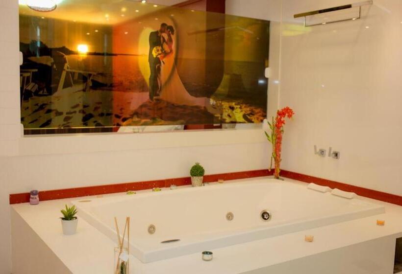 Люкс Deluxe Кровать Кинг, Cravo E Canela