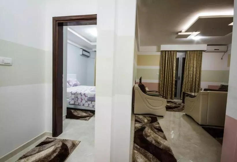 سوئیت با تخت بزرگ, Oasis