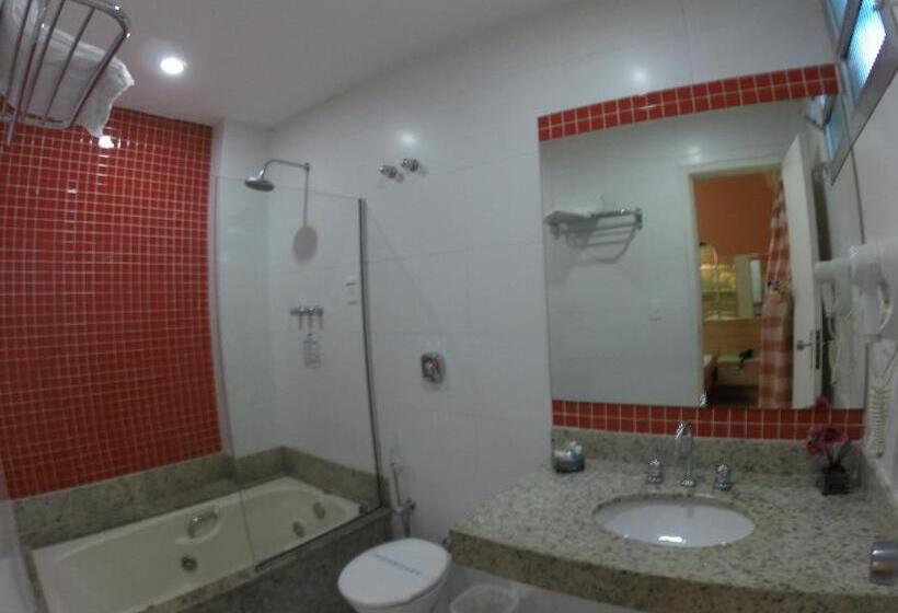 اتاق لوکس با وان آب گرم, Primor