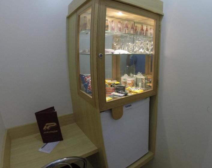 اتاق لوکس با وان آب گرم, Primor