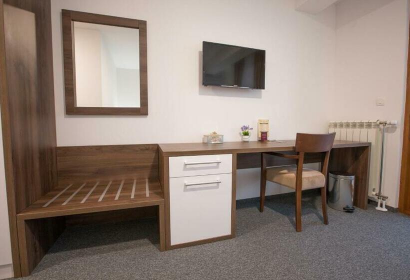 اتاق استاندارد با تراس, Sokoline