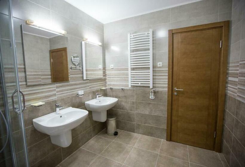 سوییت لوکس, Sokoline