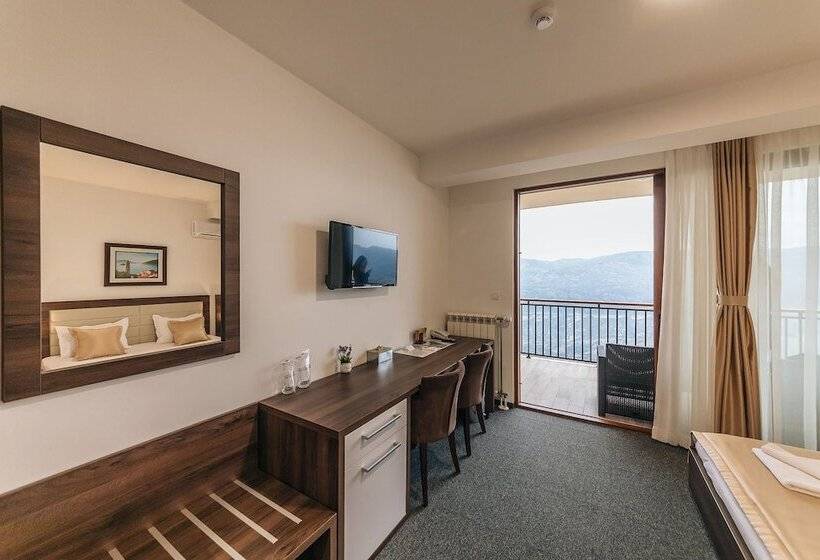 اتاق عادی با تخت دوبل, Sokoline