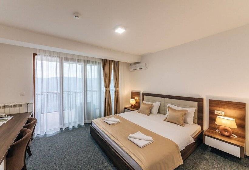 اتاق عادی با تخت دوبل, Sokoline