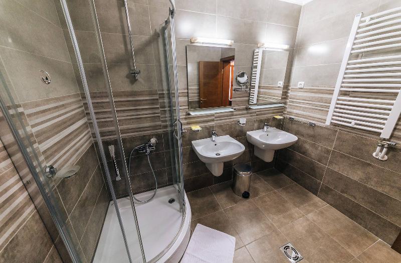 سوییت لوکس, Sokoline